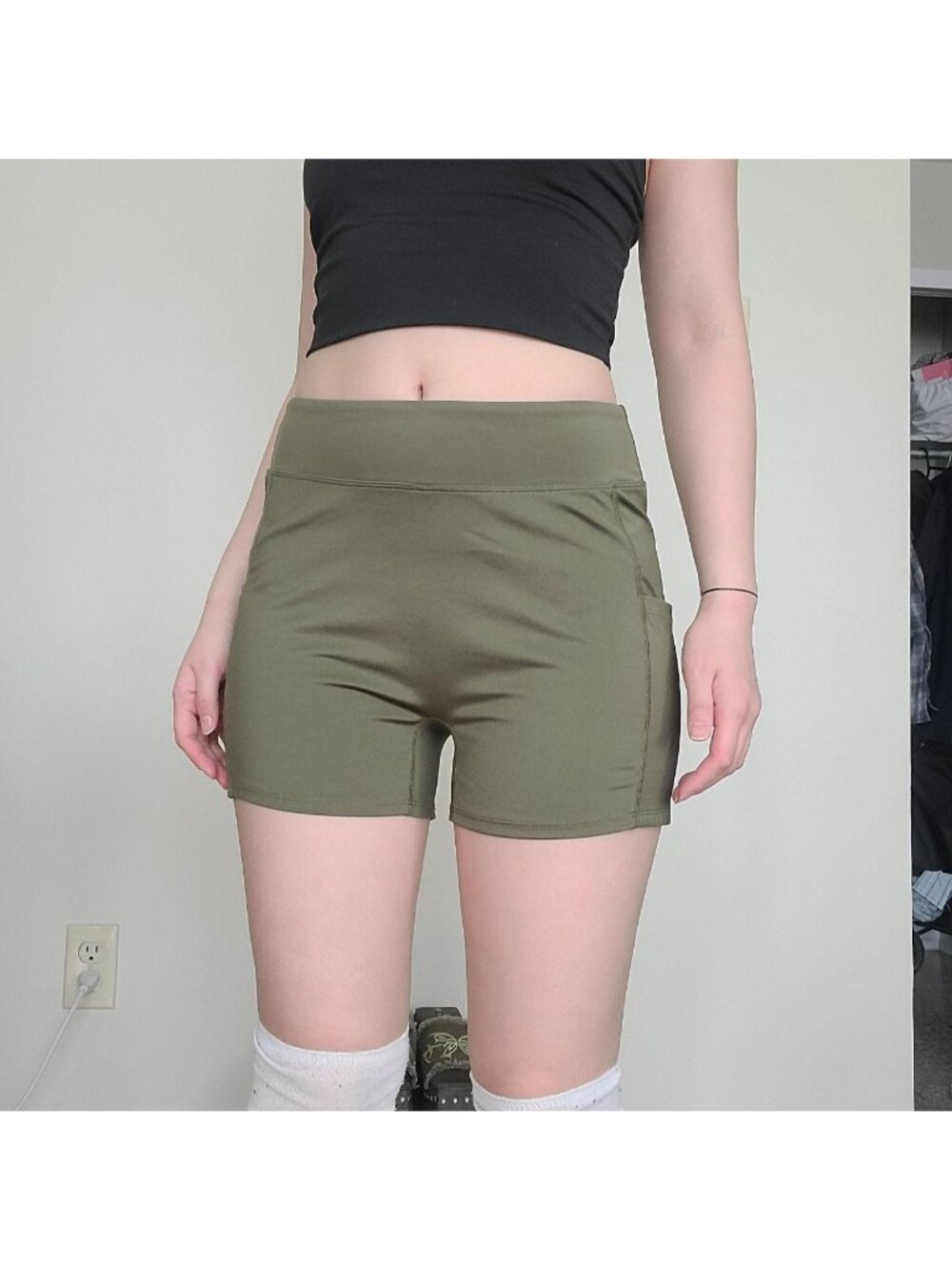 Minimalist Green Utility Pocket Comfy Fit Biker Shorts (M)